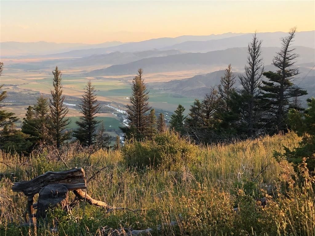 23 acres in Park County, Montana