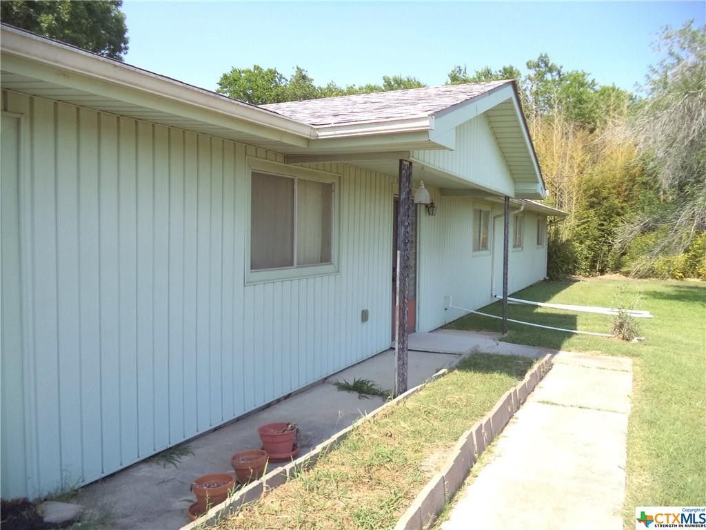 5 acres in Guadalupe County, Texas