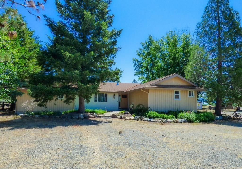 15 acres in Siskiyou County, California