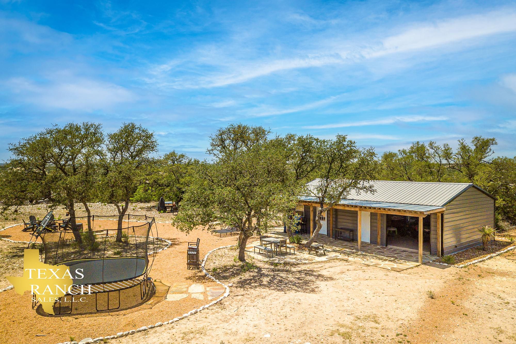 100 acres in Real County, Texas