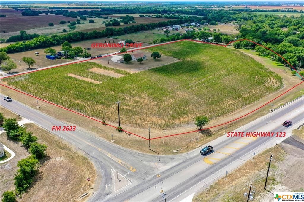 10.48 acres in Guadalupe County, Texas