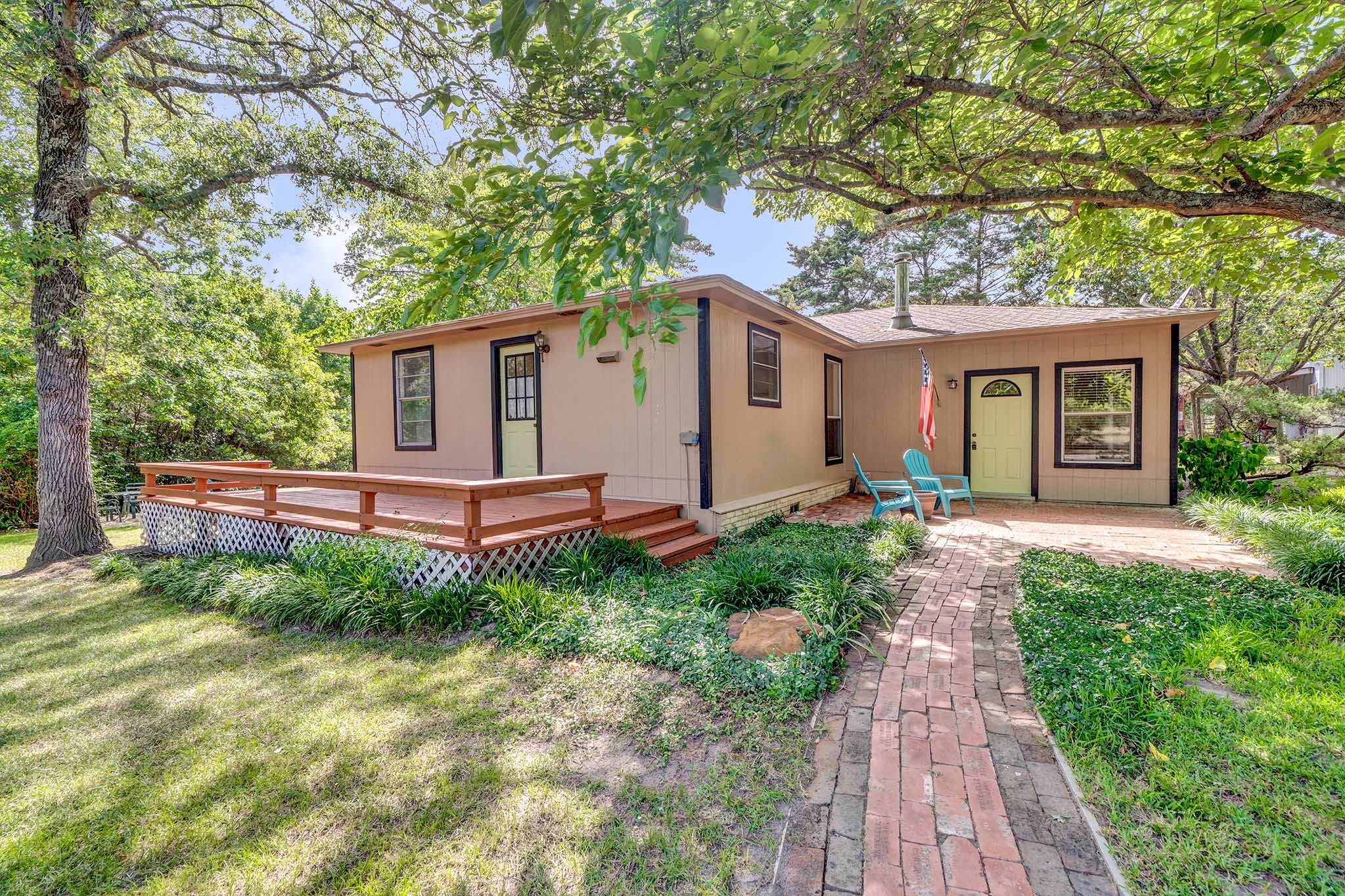 1.25 acres in Wood County, Texas