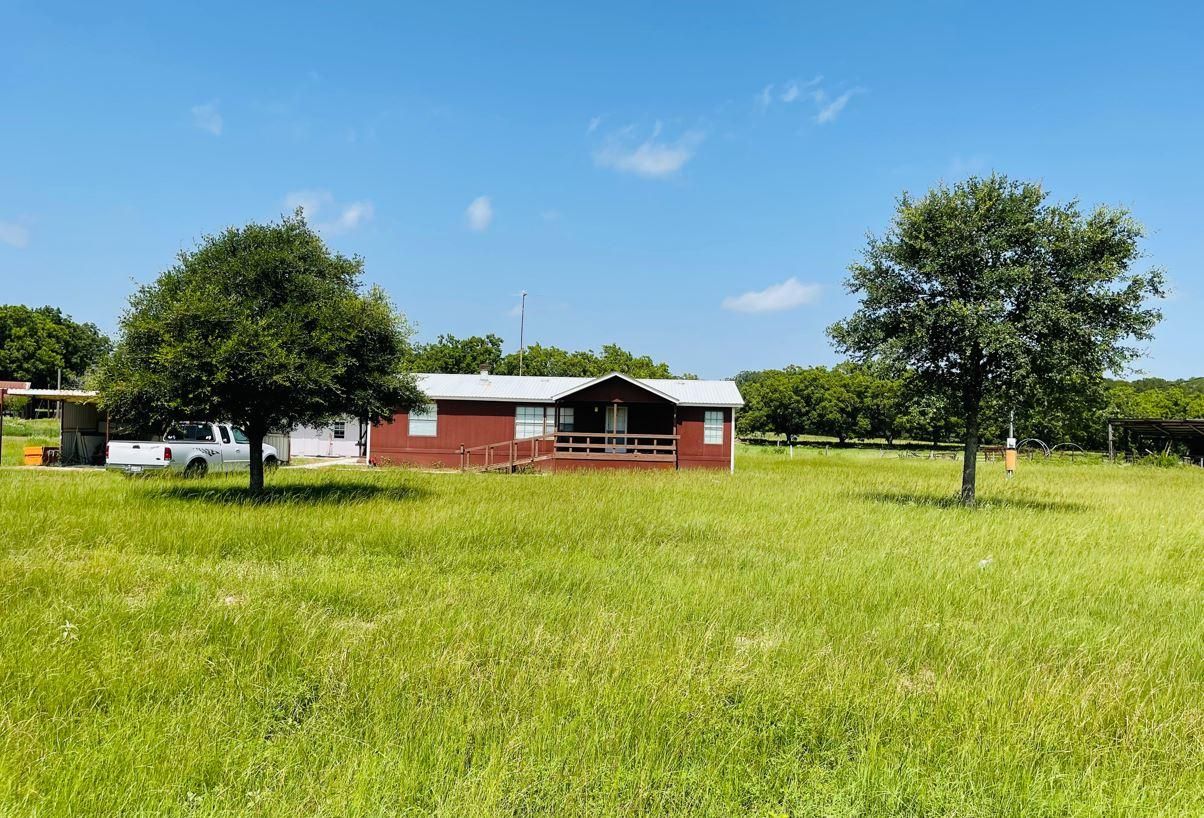 1.56 acres in Milam County, Texas