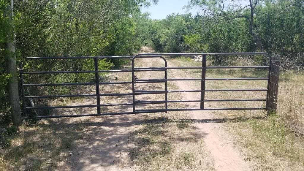13.3 acres in Bee County, Texas