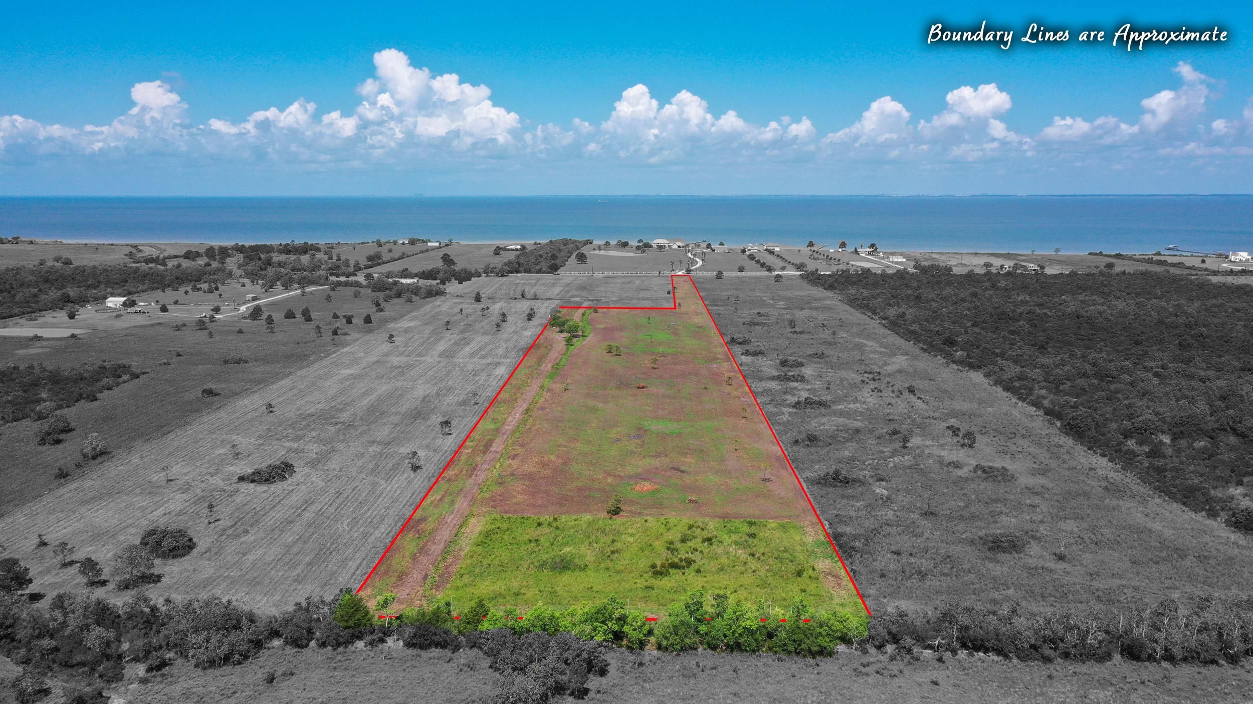 0012 W Bayshore Rd, Anahuac, TX 77514