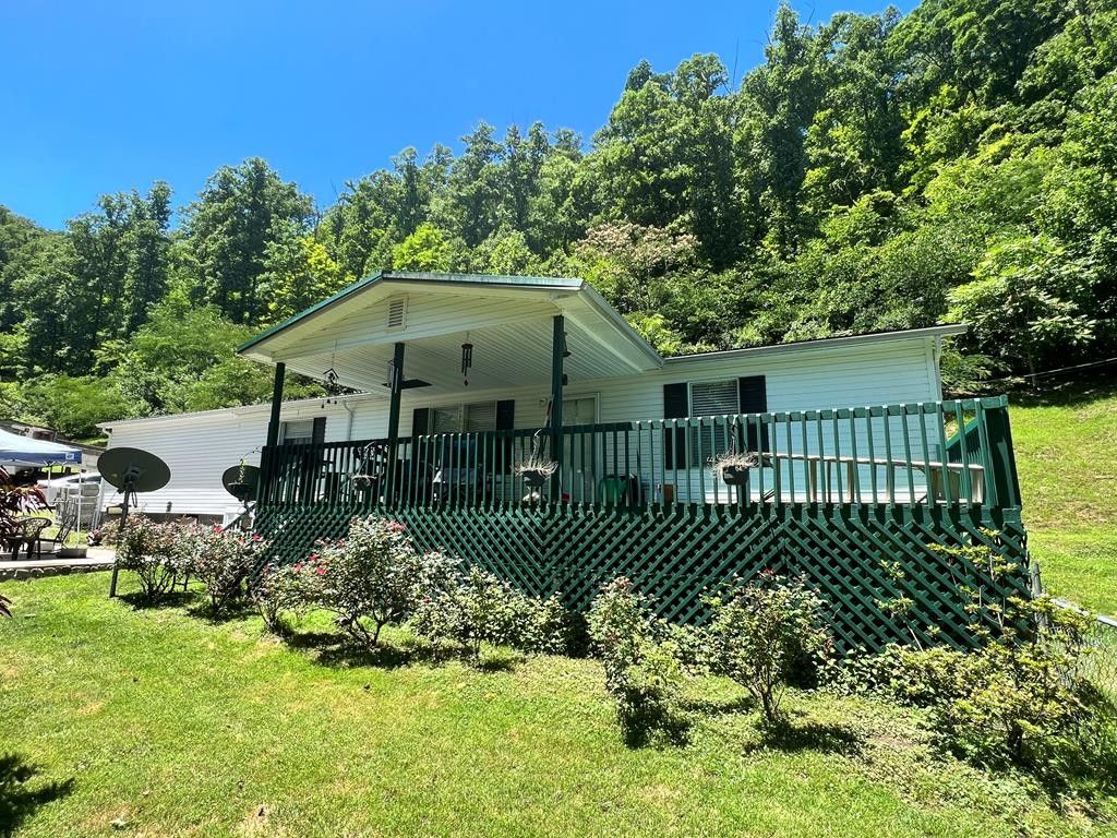 17 acres in Pike County, Kentucky