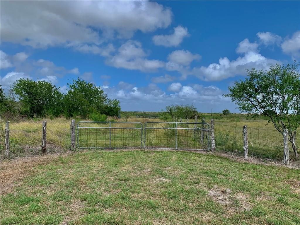 7.66 acres in San Patricio County, Texas