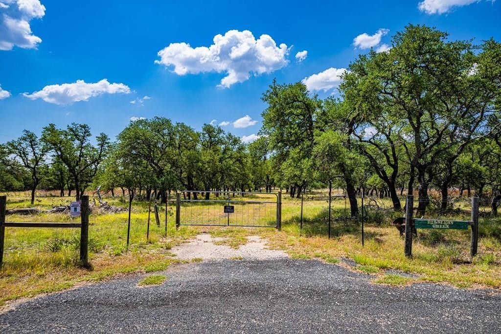 10 acres in Kerr County, Texas