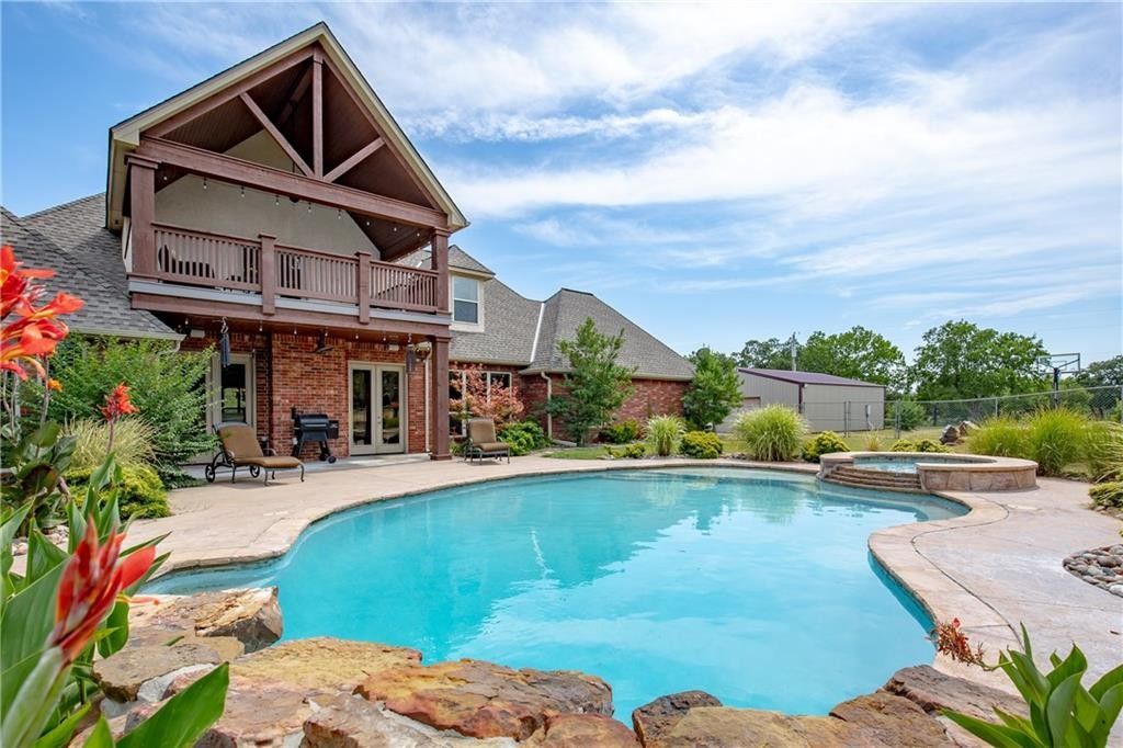 10 acres in Cleveland County, Oklahoma