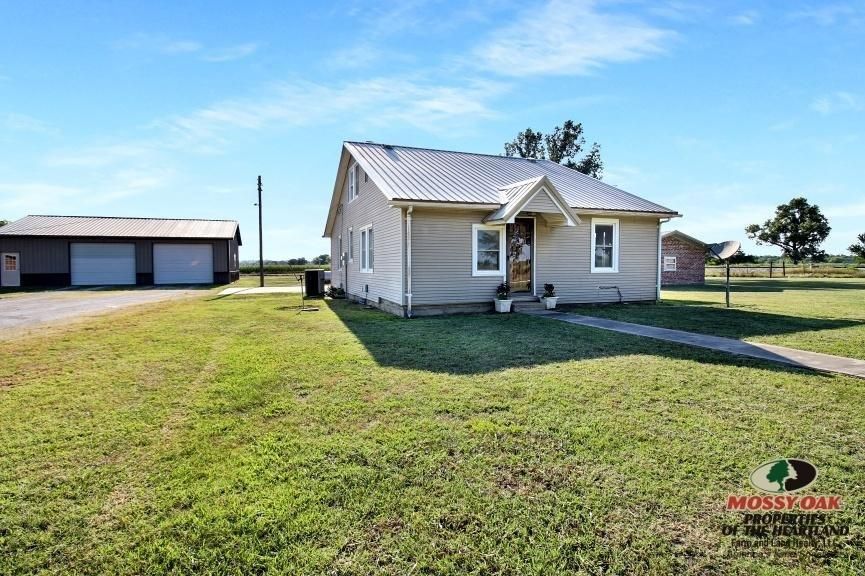 1.9 acres in Montgomery County, Kansas