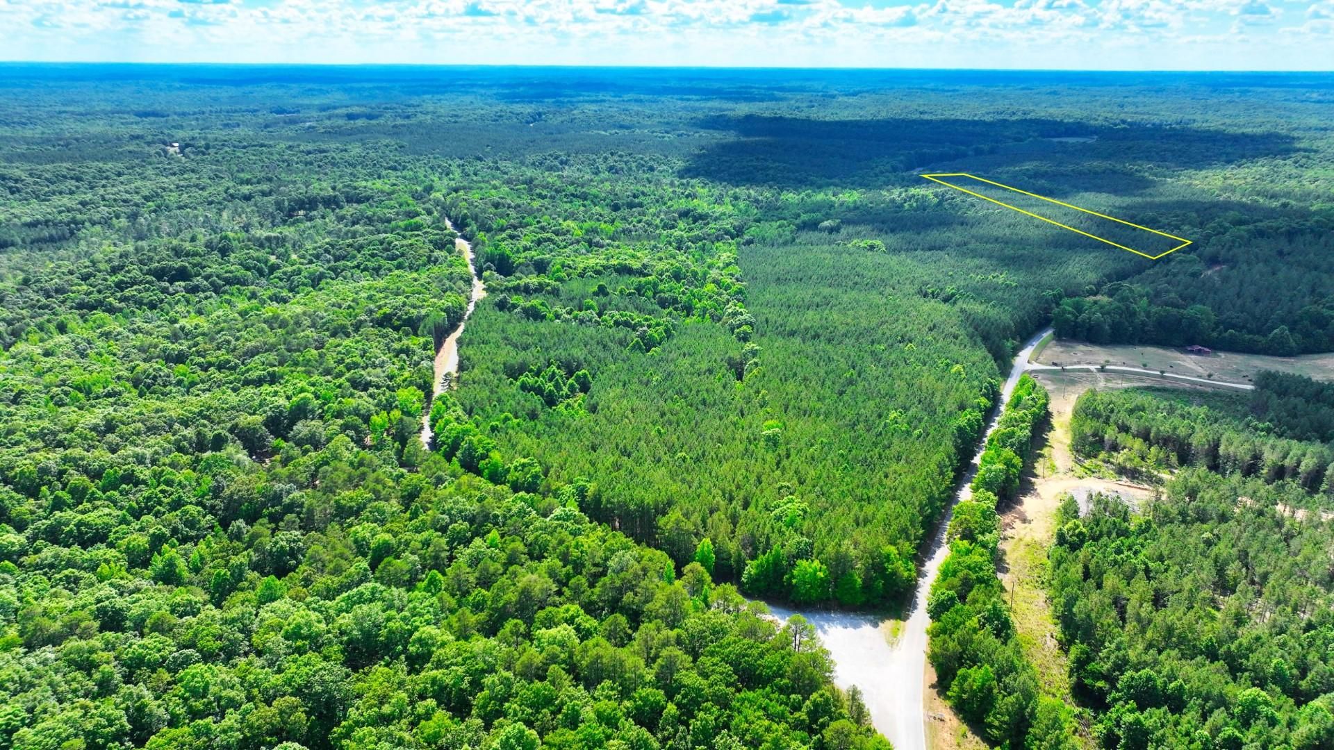 10 acres in Chester County, Tennessee