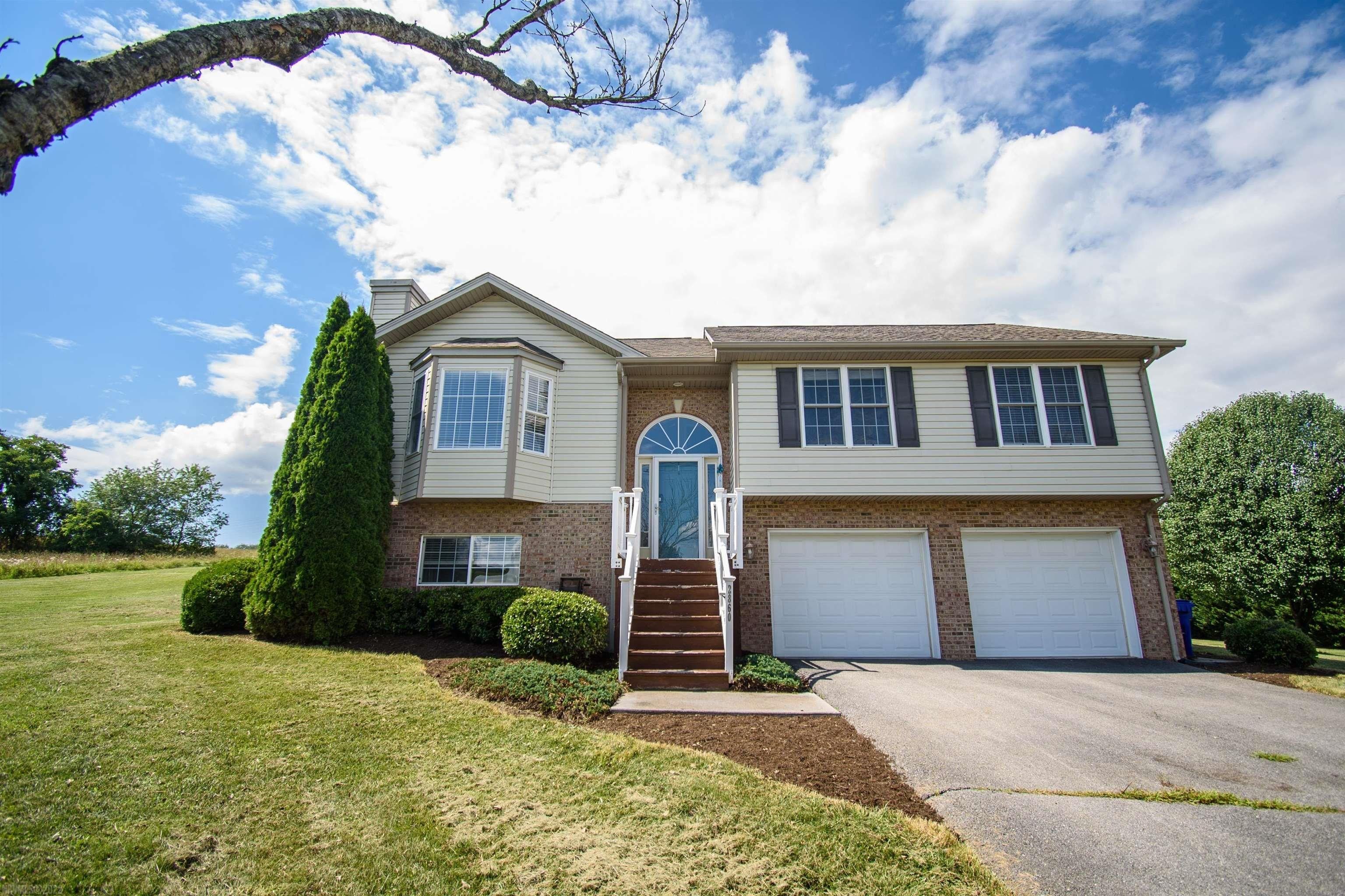 1.5 acres in Montgomery County, Virginia