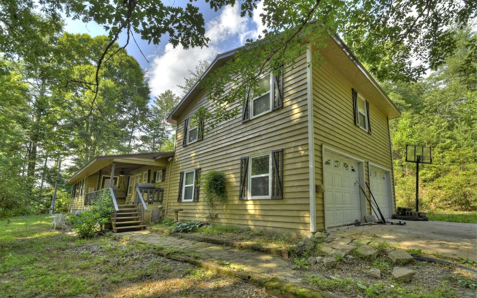 1.12 acres in Gilmer County,