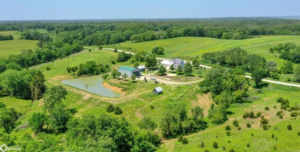 15 acres in Davis County, Iowa