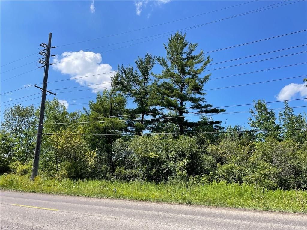 16.94 acres in Geauga County, Ohio