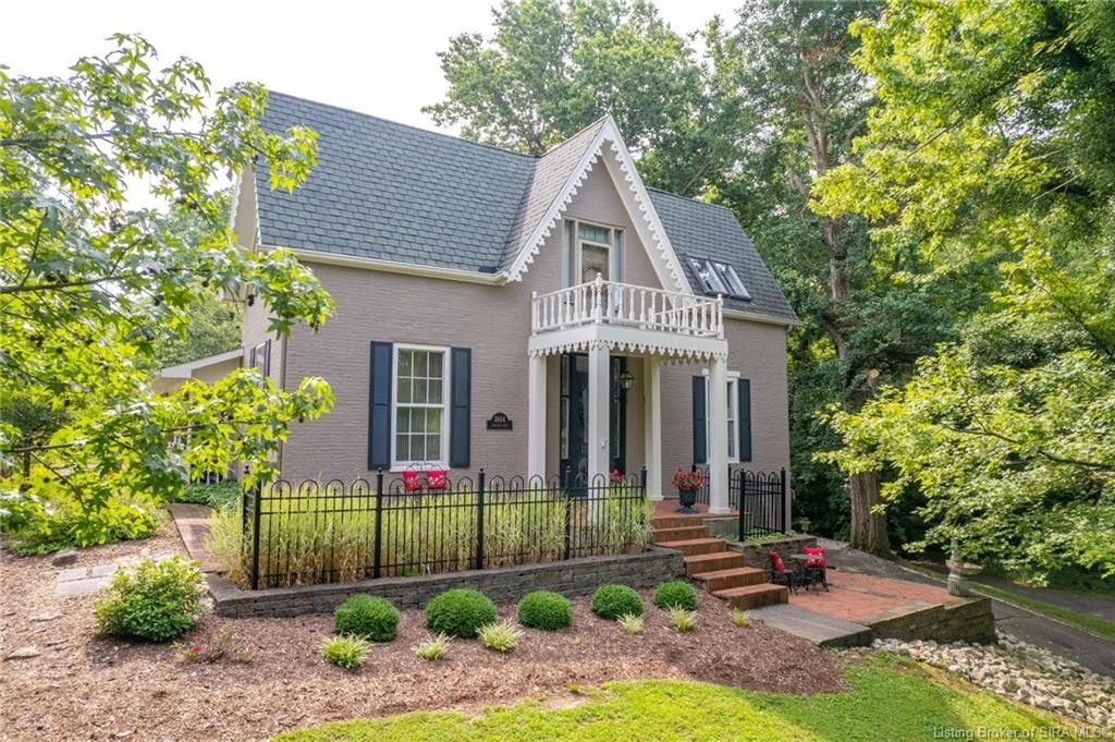 2.3 acres in Jefferson County, Indiana