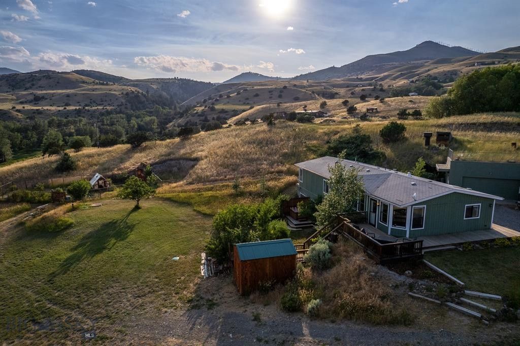 4.54 acres in Park County, Montana