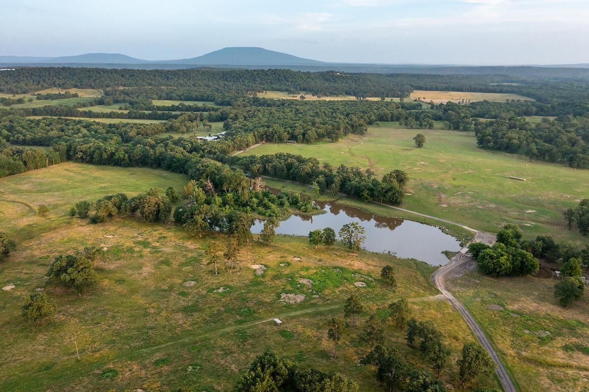 522 acres in Logan County, Arkansas