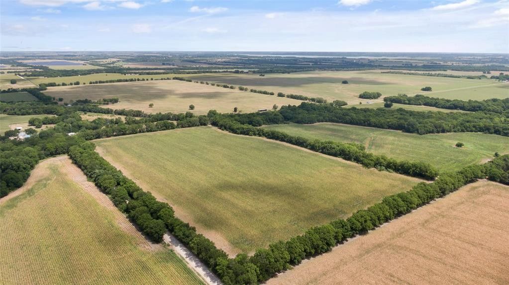 10.12 acres in Ellis County, Texas