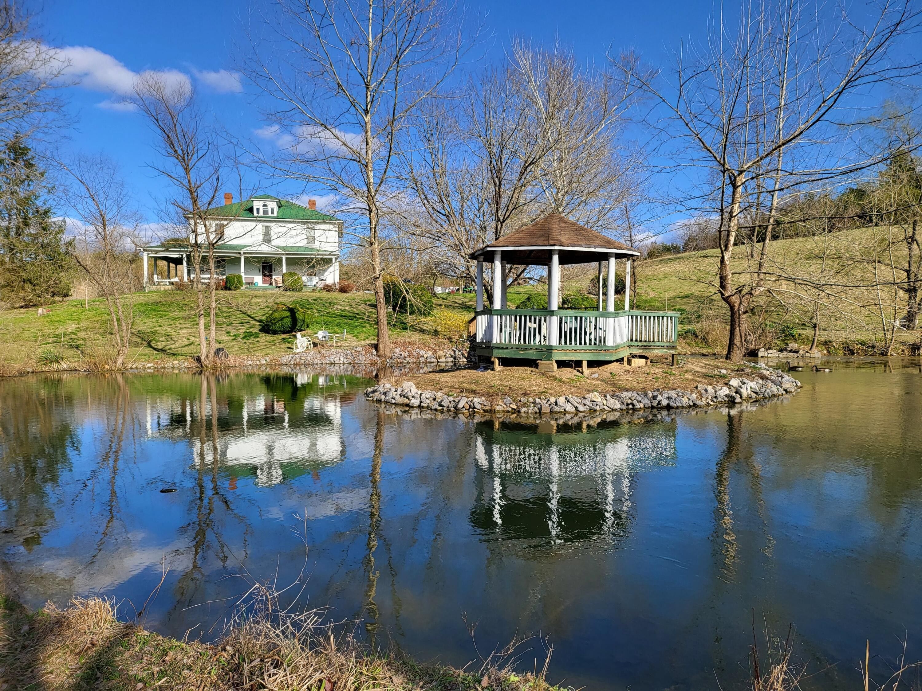 10.2 acres in Botetourt County, Virginia