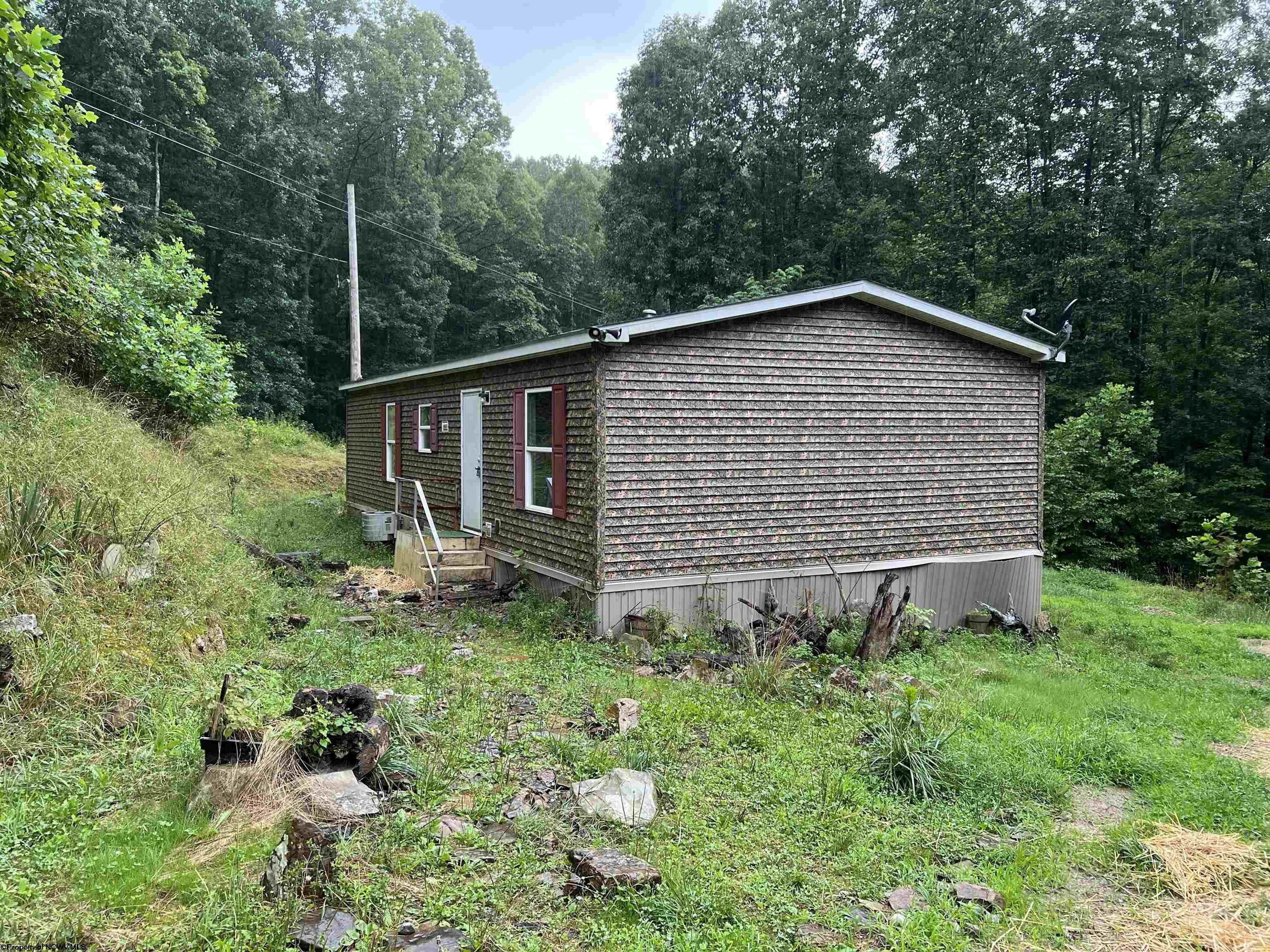 6 acres in Braxton County, West Virginia