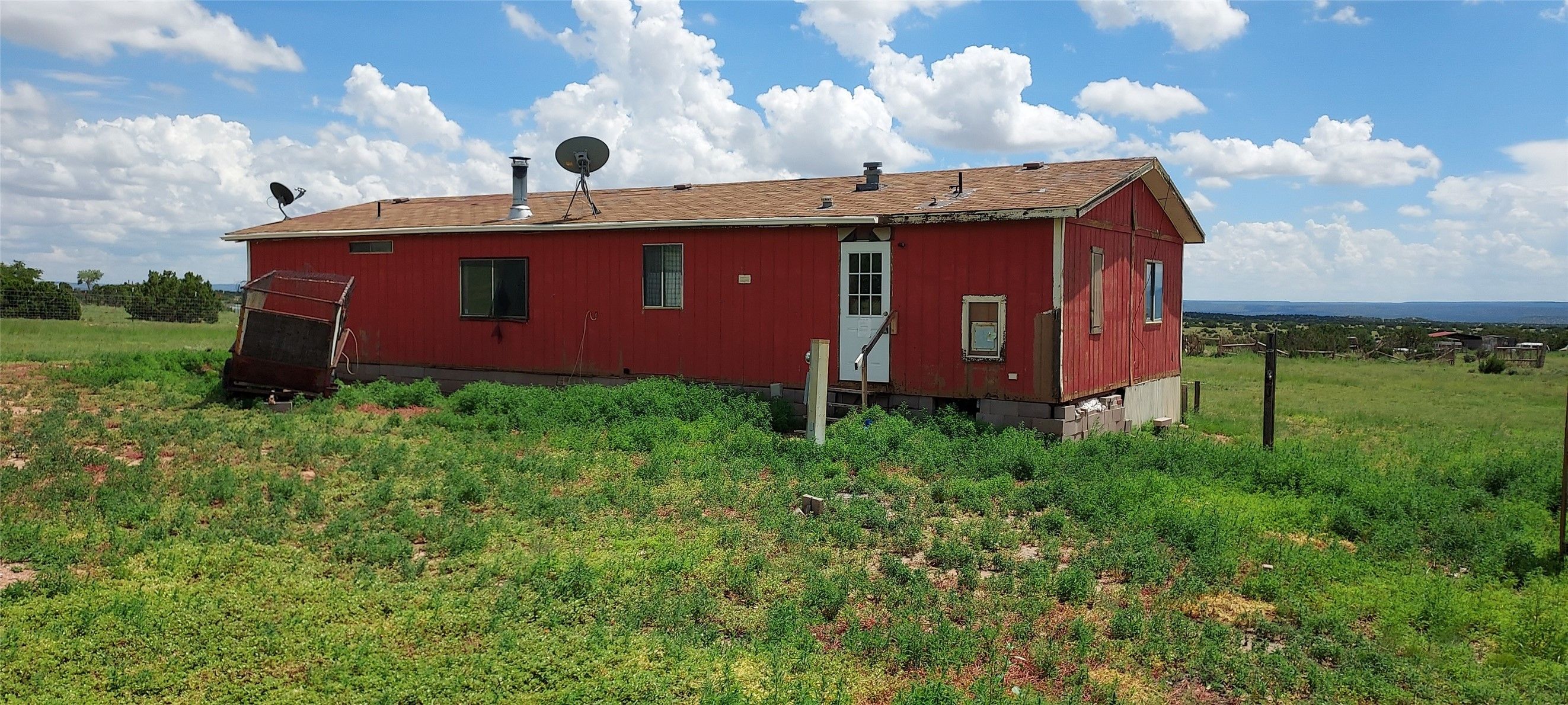 5.5 acres in Santa Fe County, New Mexico