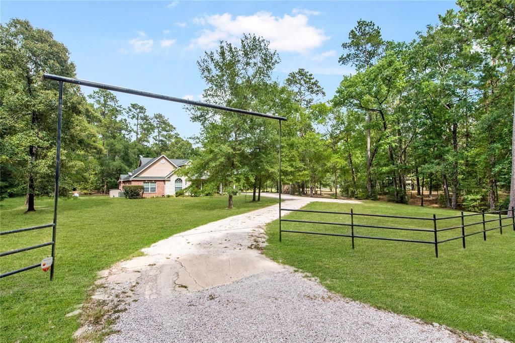 1.58 acres in Montgomery County, Texas