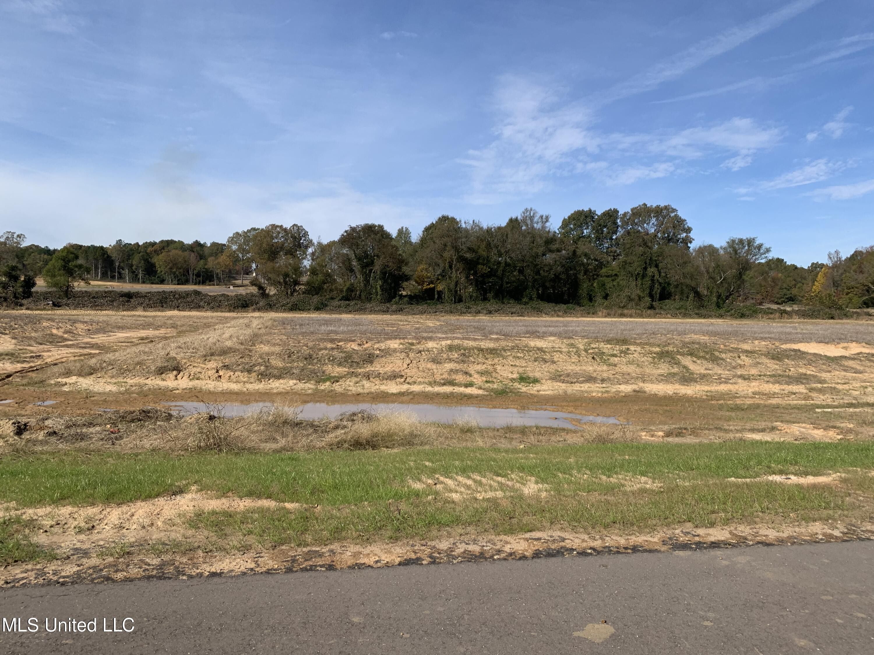 1.88 acres in DeSoto County, Mississippi