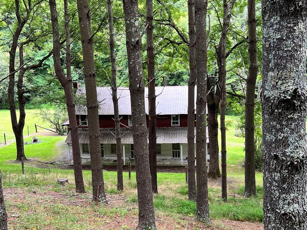 7 acres in Grayson County, Virginia