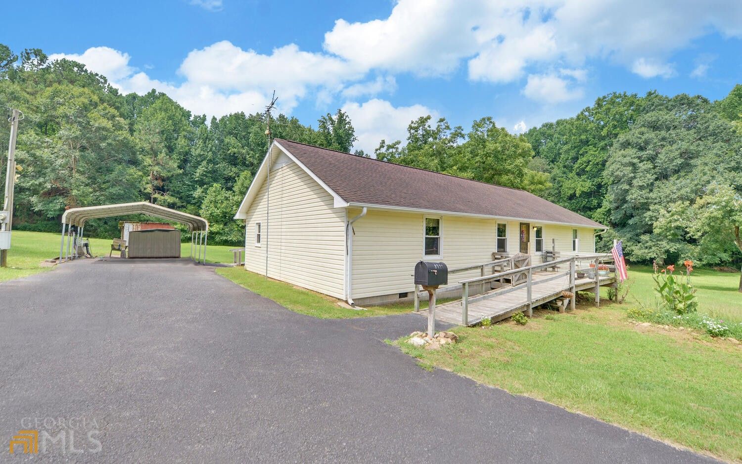 6 acres in Hart County,