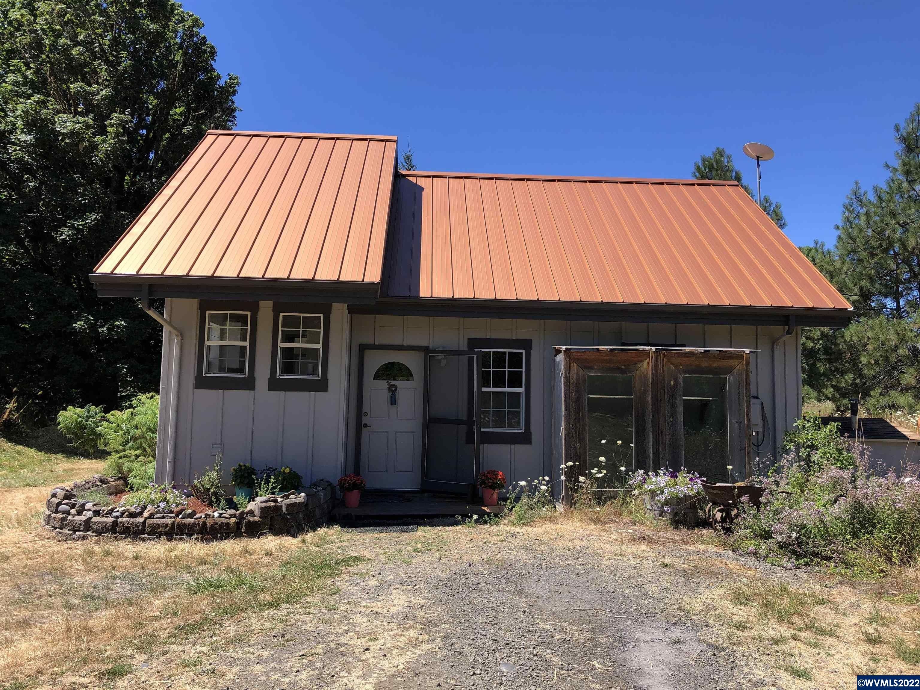 1.74 acres in Polk County, Oregon