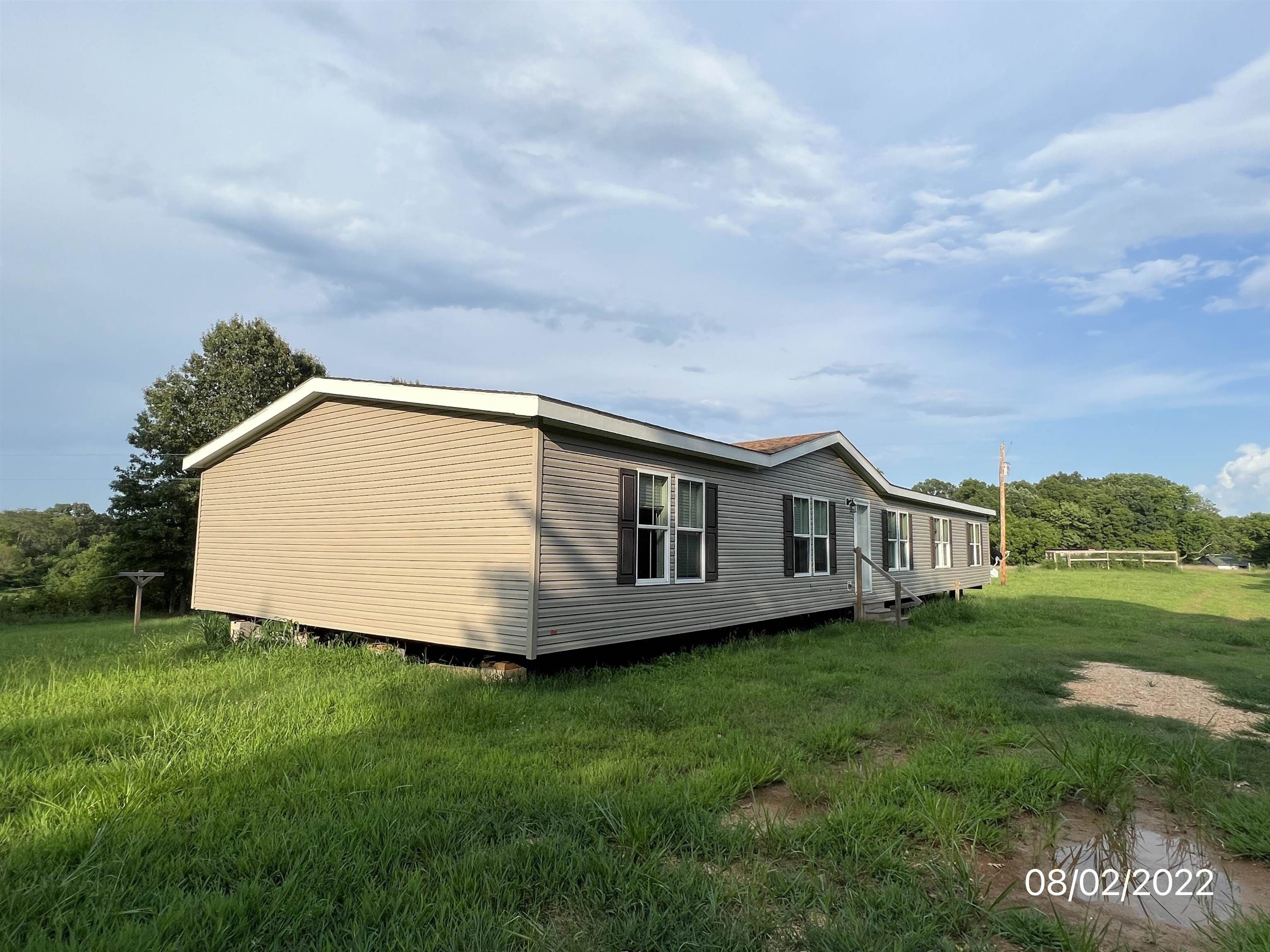 16.3 acres in Weakley County, Tennessee