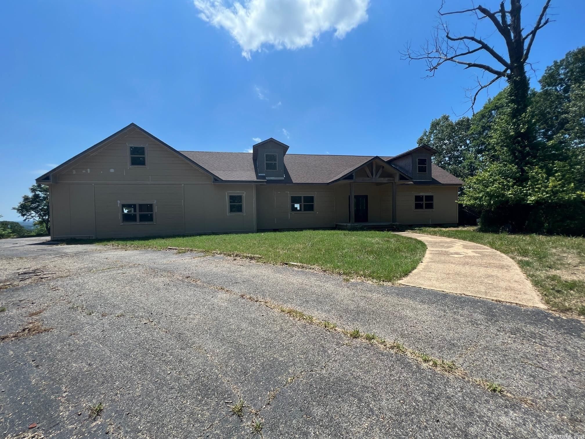 1.5 acres in Izard County, Arkansas