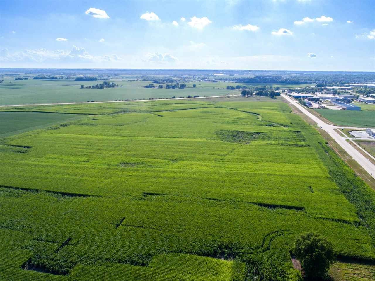 10 acres in Johnson County, Iowa