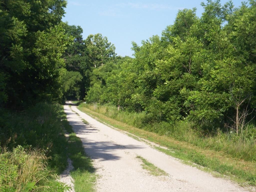 19 acres in Linn County, Kansas