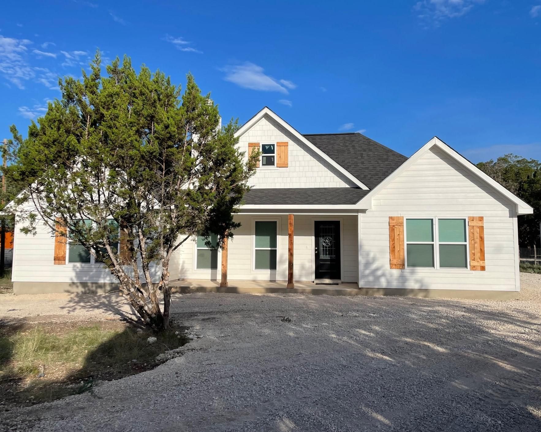 1.7 acres in Real County, Texas