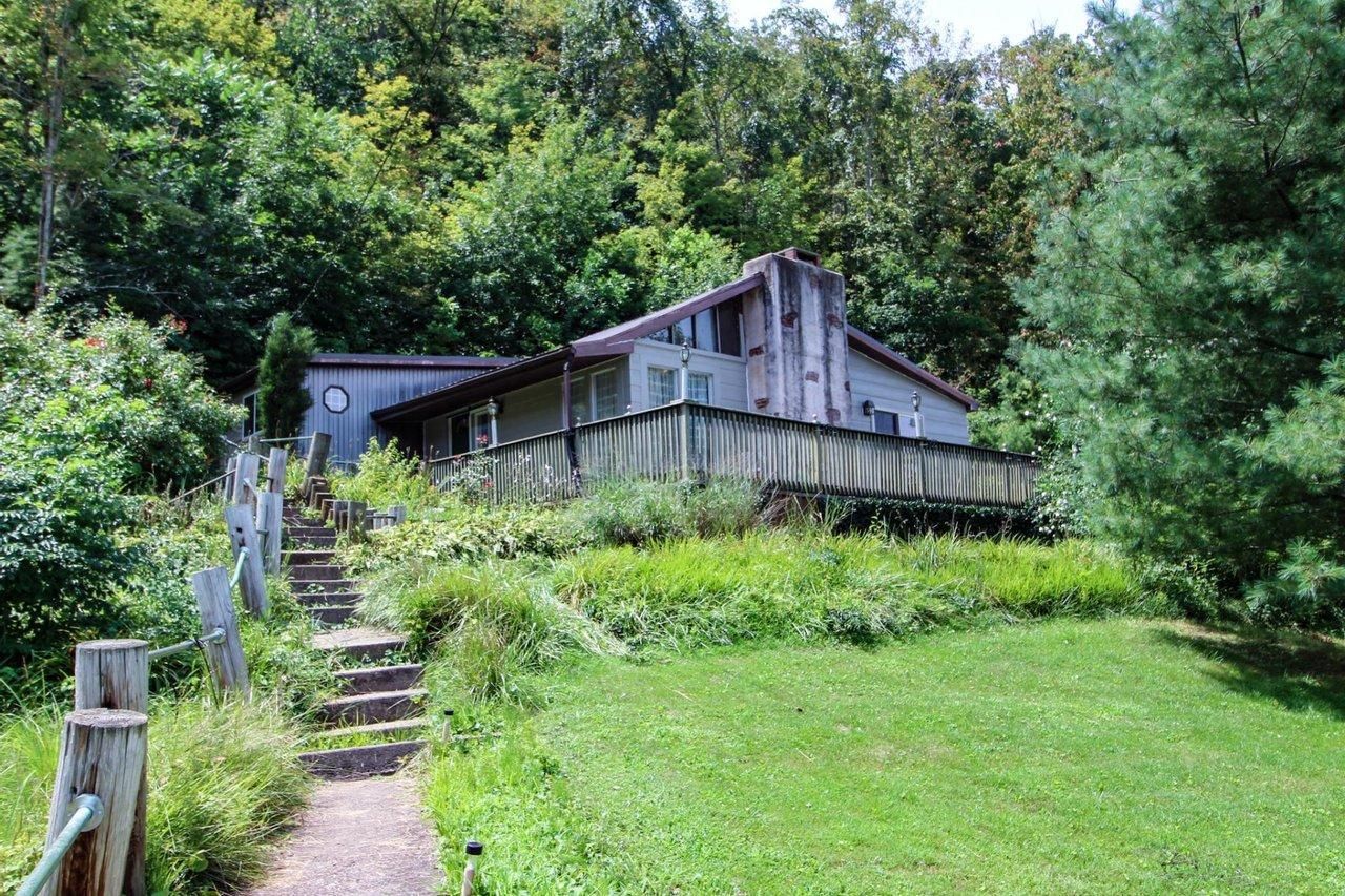 6.69 acres in County, Ohio