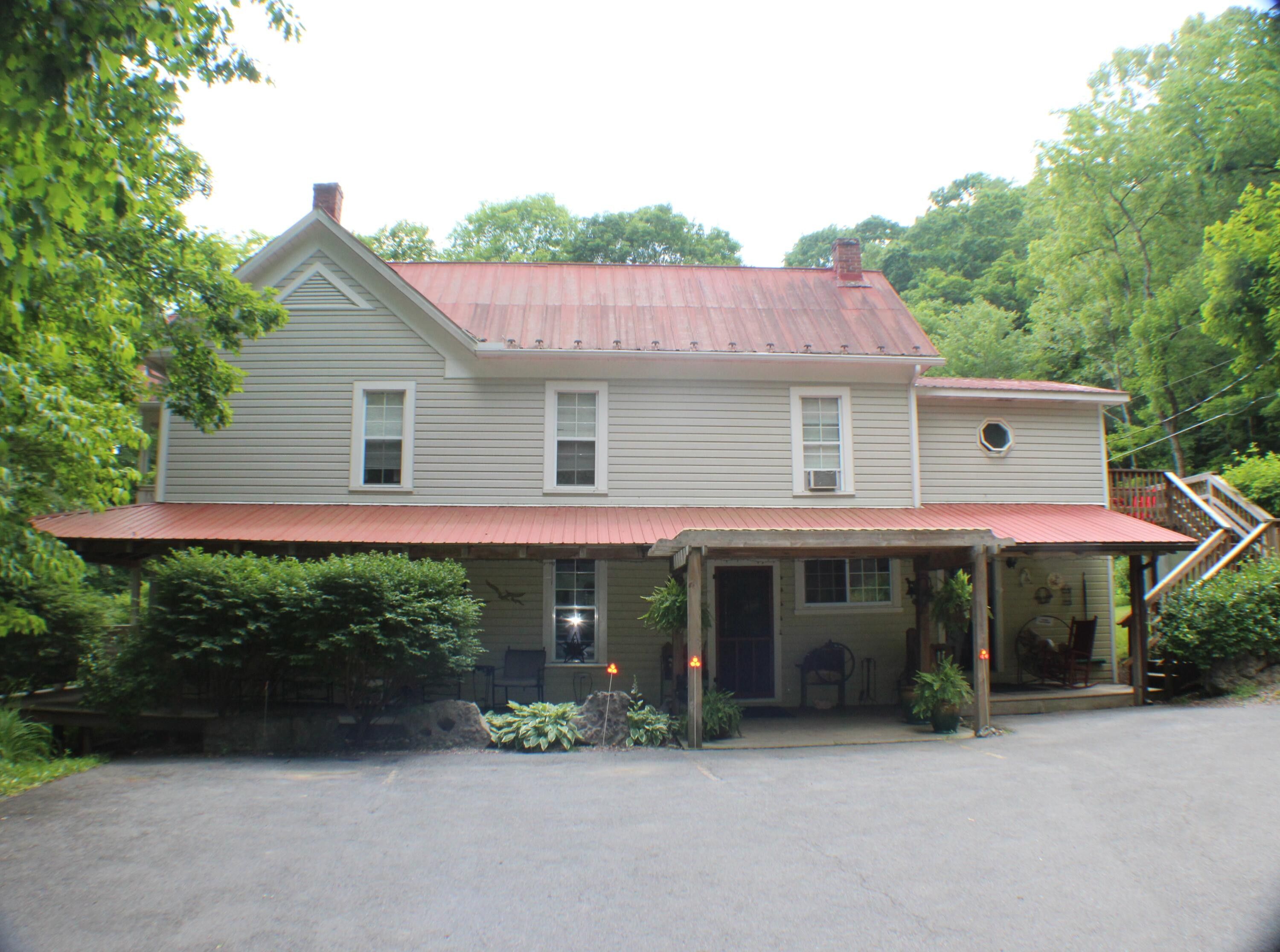 6.6 acres in Pocahontas County, West Virginia