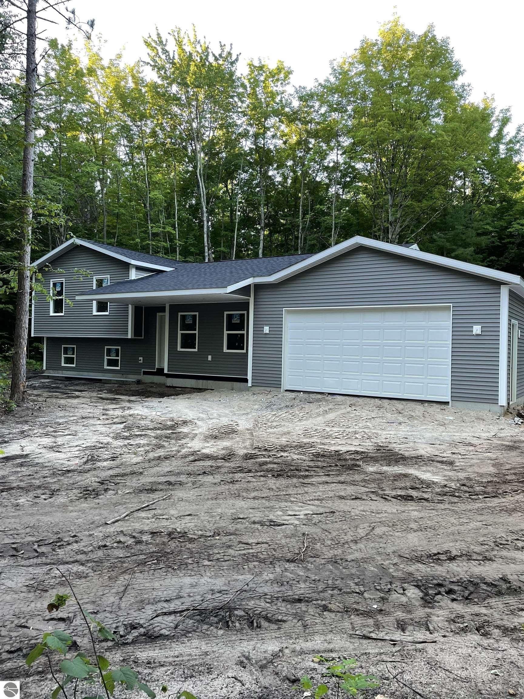 2.5 acres in Benzie County, Michigan