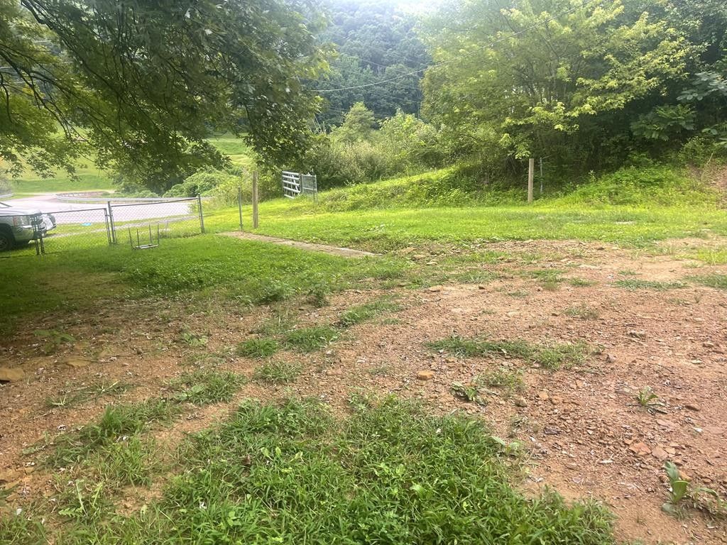 15 acres in Knott County, Kentucky