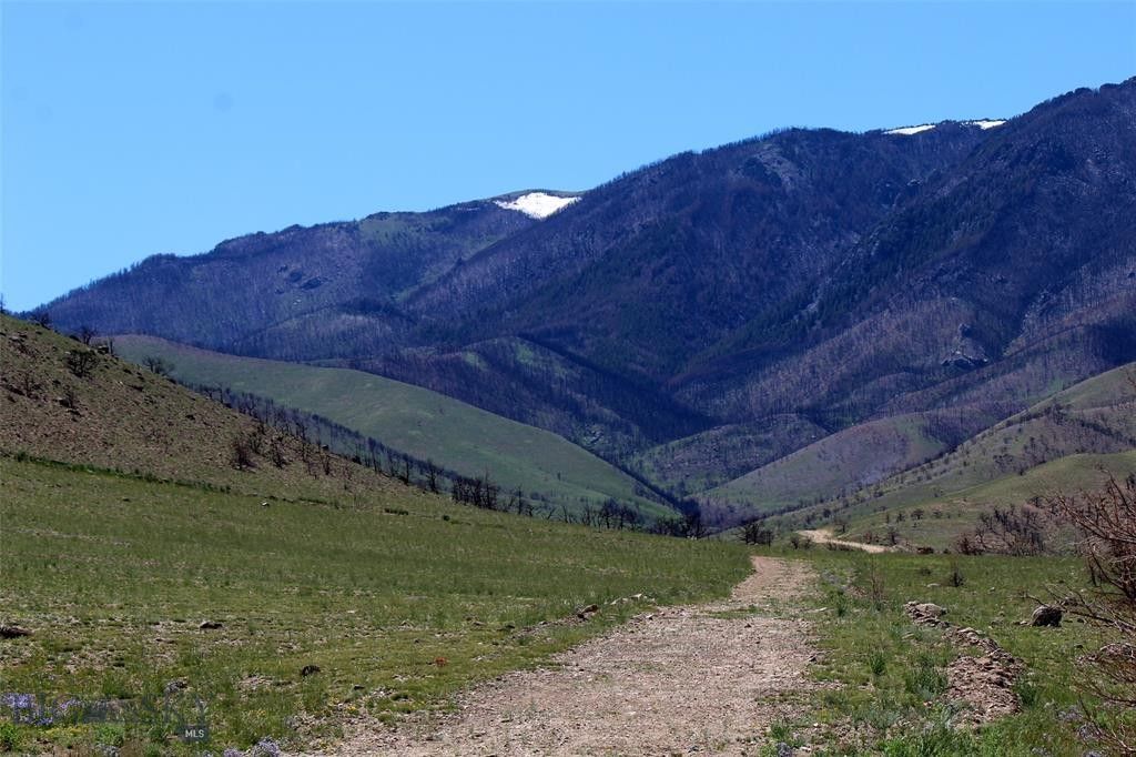 24.1 acres in Carbon County, Montana