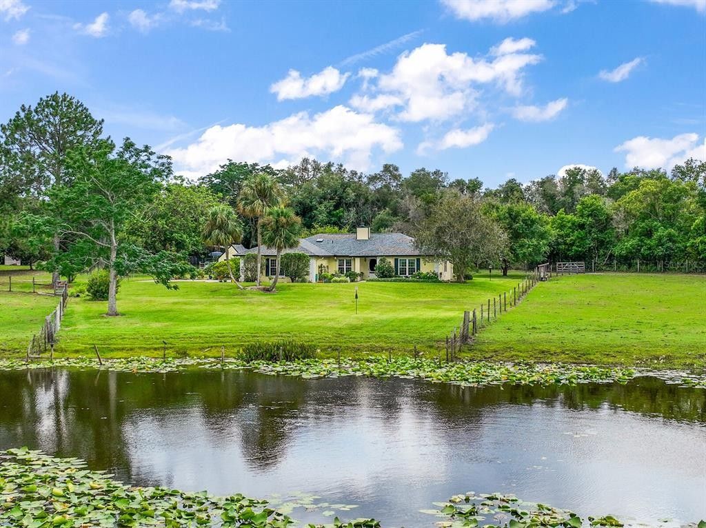 10.67 acres in Lake County, Florida