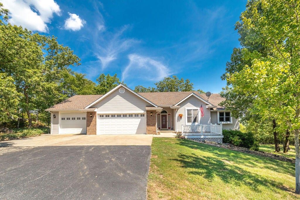 1.2 acres in Stone County, Missouri