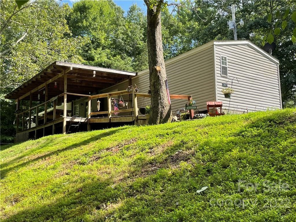 5.8 acres in Yancey County, North Carolina