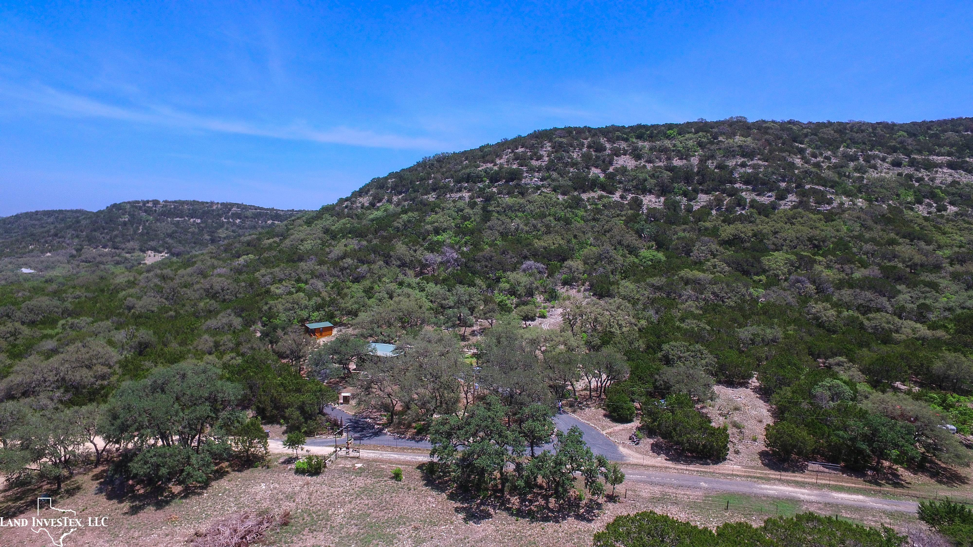 35 acres in Real County, Texas