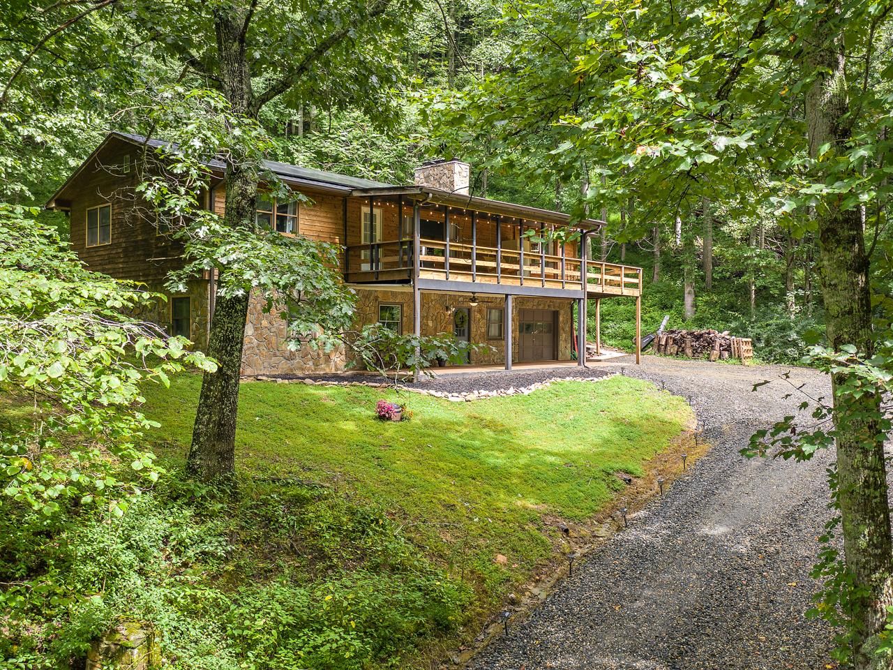 1.95 acres in Mitchell County, North Carolina