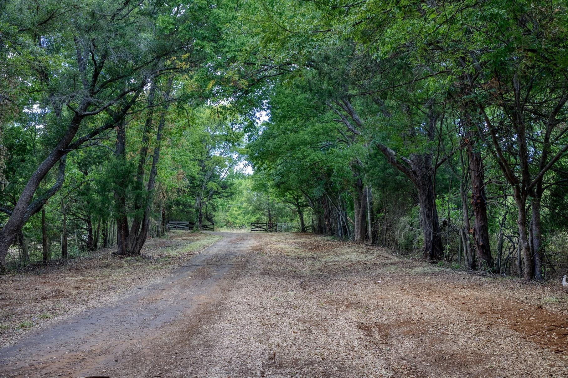 156.49 acres in Anderson County, Texas