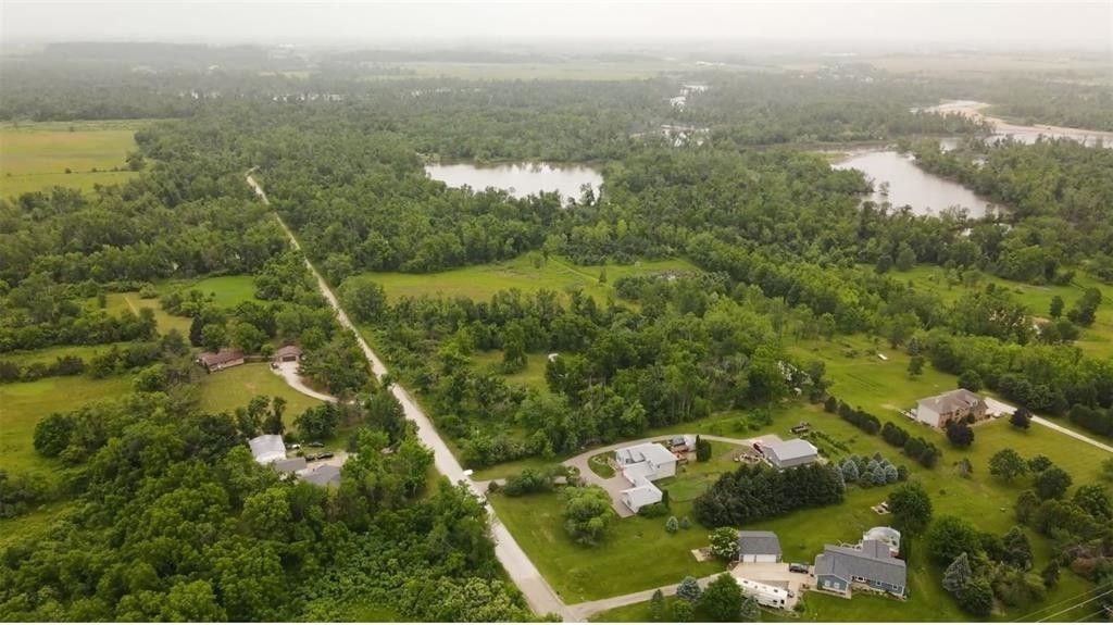 7.5 acres in Linn County, Iowa