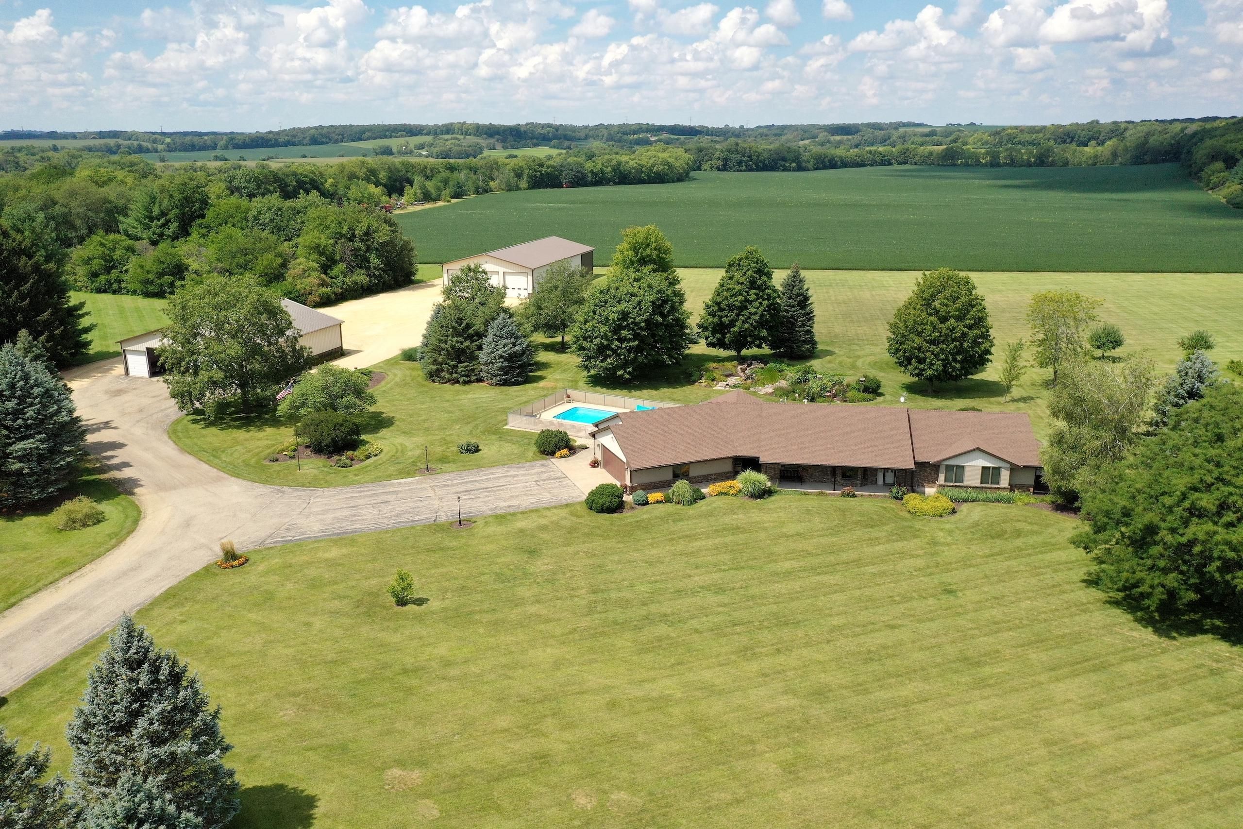 6142 N. IL Route 2, Oregon, IL 61061