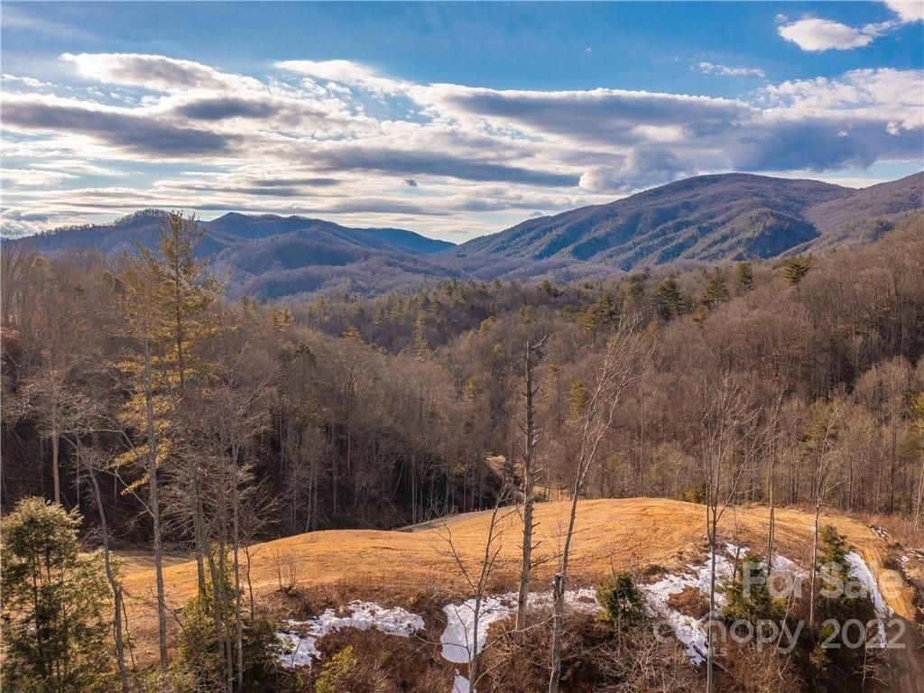 113.87 acres in Yancey County, North Carolina